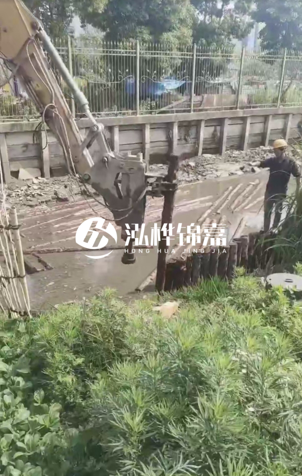 湖州打松木樁施工團隊-河道護坡樁一般幾米長？