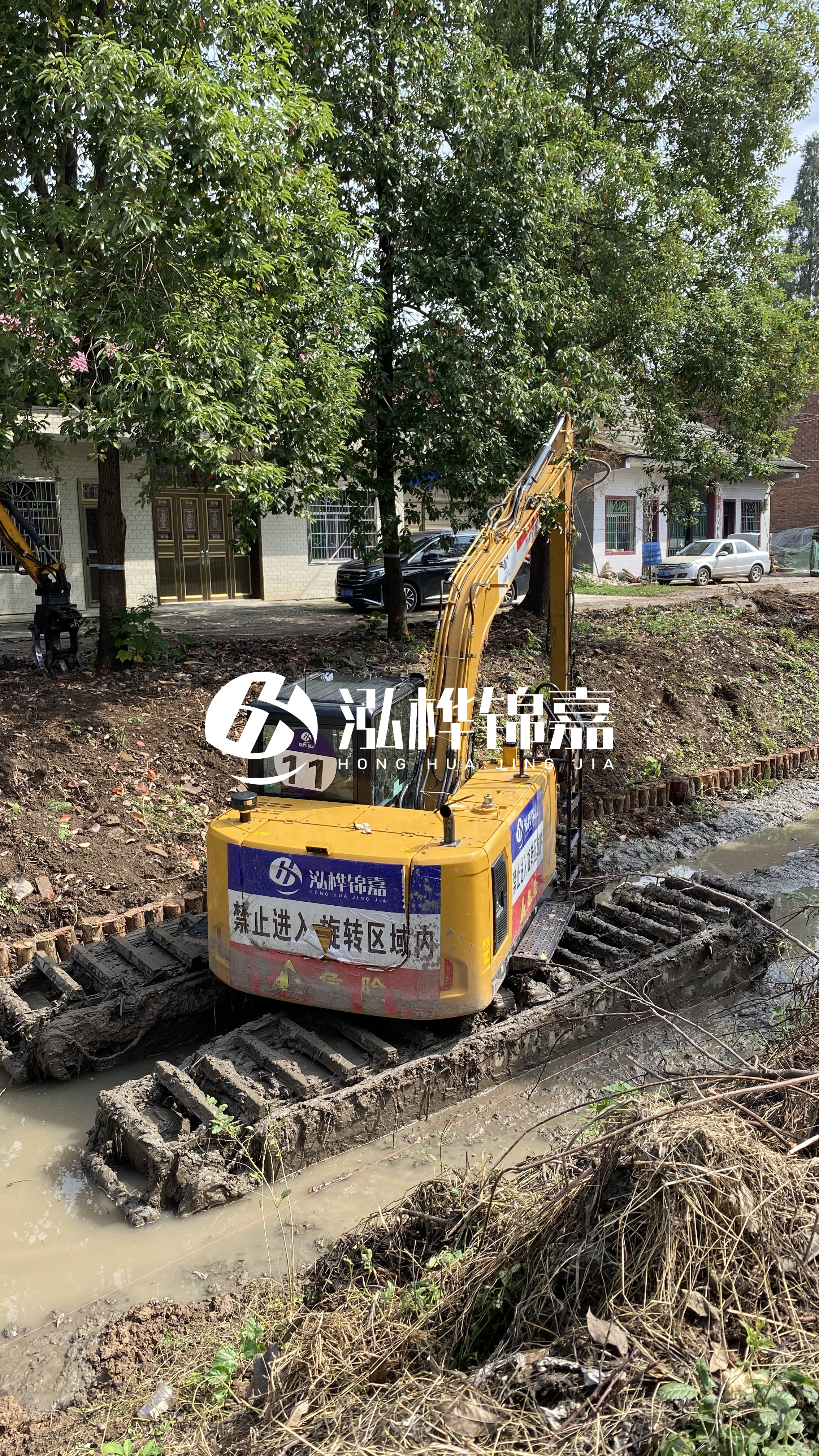 秦皇島挖機打木樁專業(yè)施工-工地上河堤基礎(chǔ)怎么打木樁？