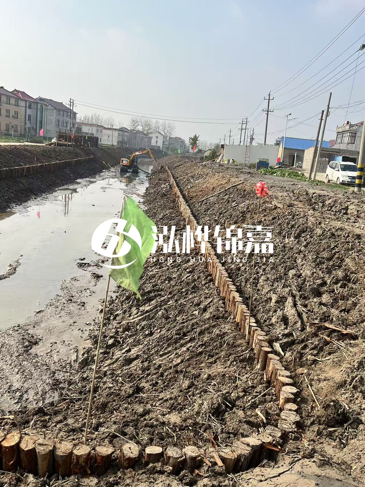洛陽挖機(jī)打木樁專業(yè)施工-河道打木樁后如何檢查穩(wěn)固性？