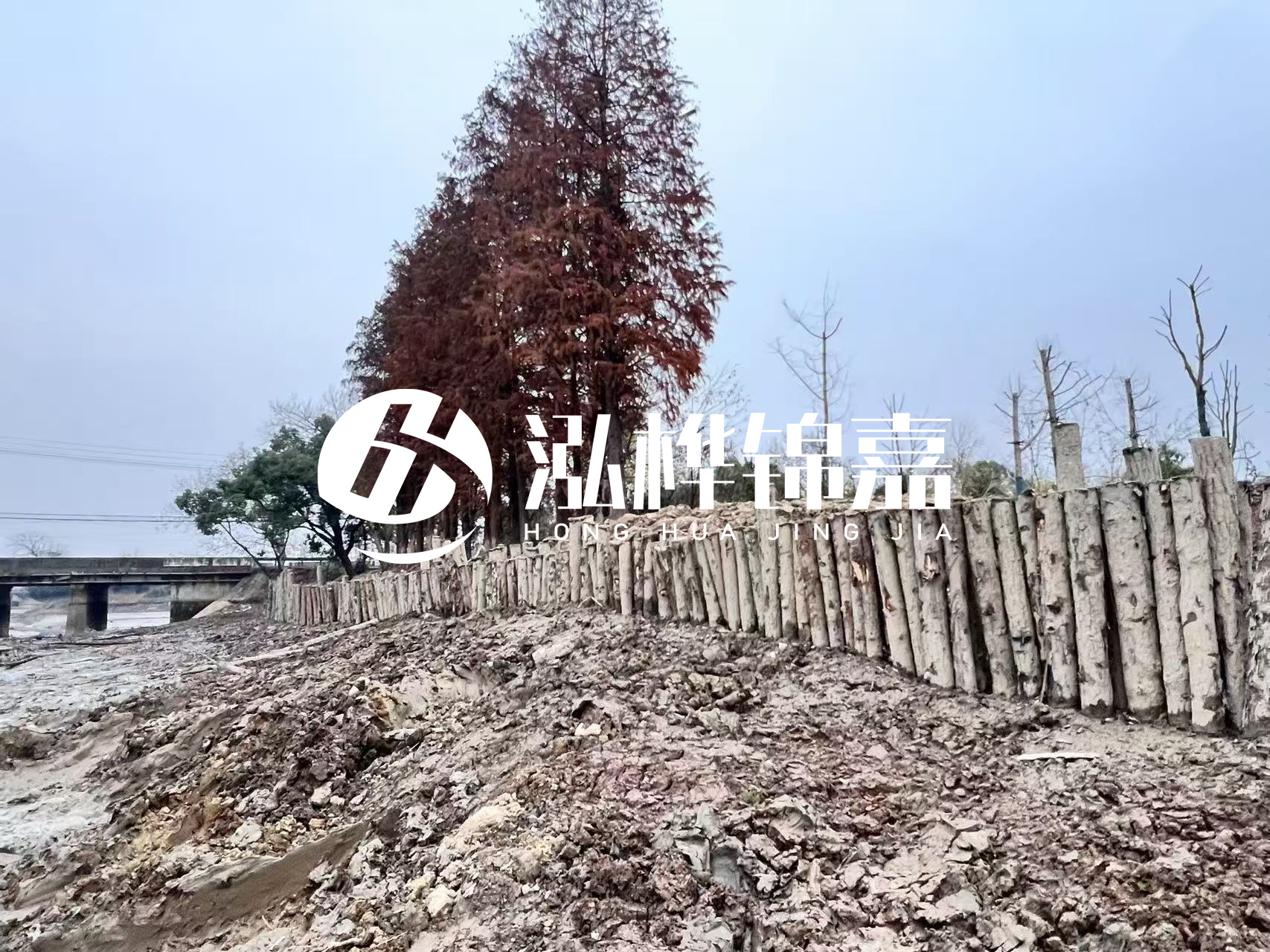 平?jīng)鐾跈C打木樁專業(yè)施工-松木樁工程量怎么計算的？